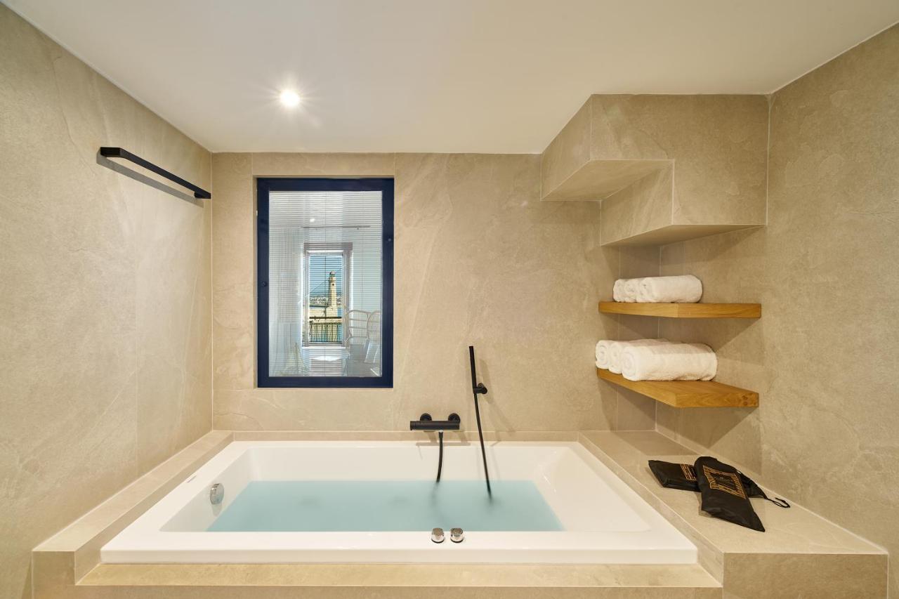 Vista Del Porto Luxury Suites Rethymno  Bagian luar foto