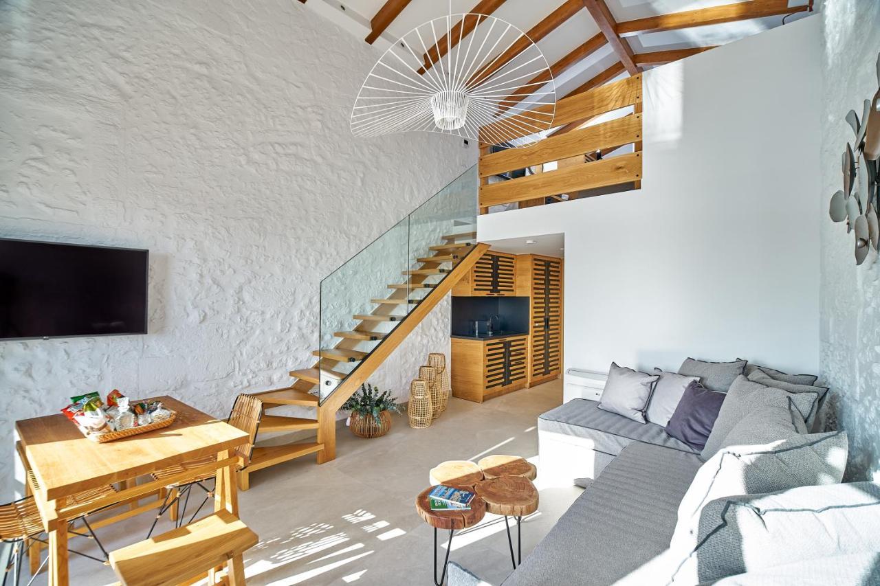 Vista Del Porto Luxury Suites Rethymno  Bagian luar foto